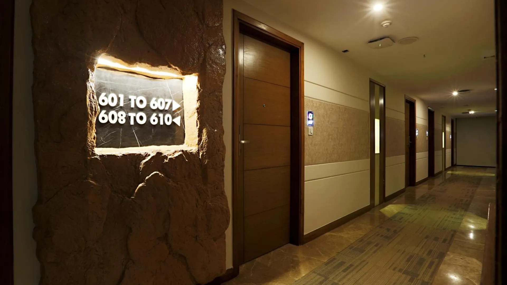 Hotel Suryaa Palace By East End Delhi Airport New Delhi